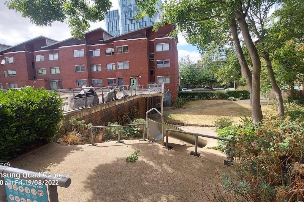 Central Apartment, Kings Cross 6 Mins Walk 런던 외부 사진