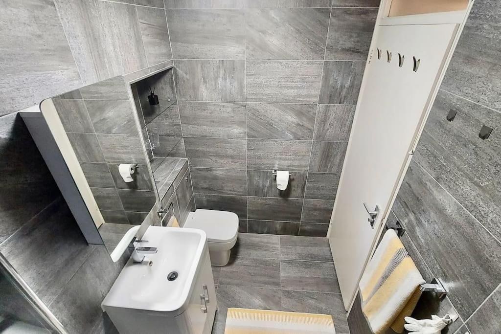Central Apartment, Kings Cross 6 Mins Walk 런던 외부 사진